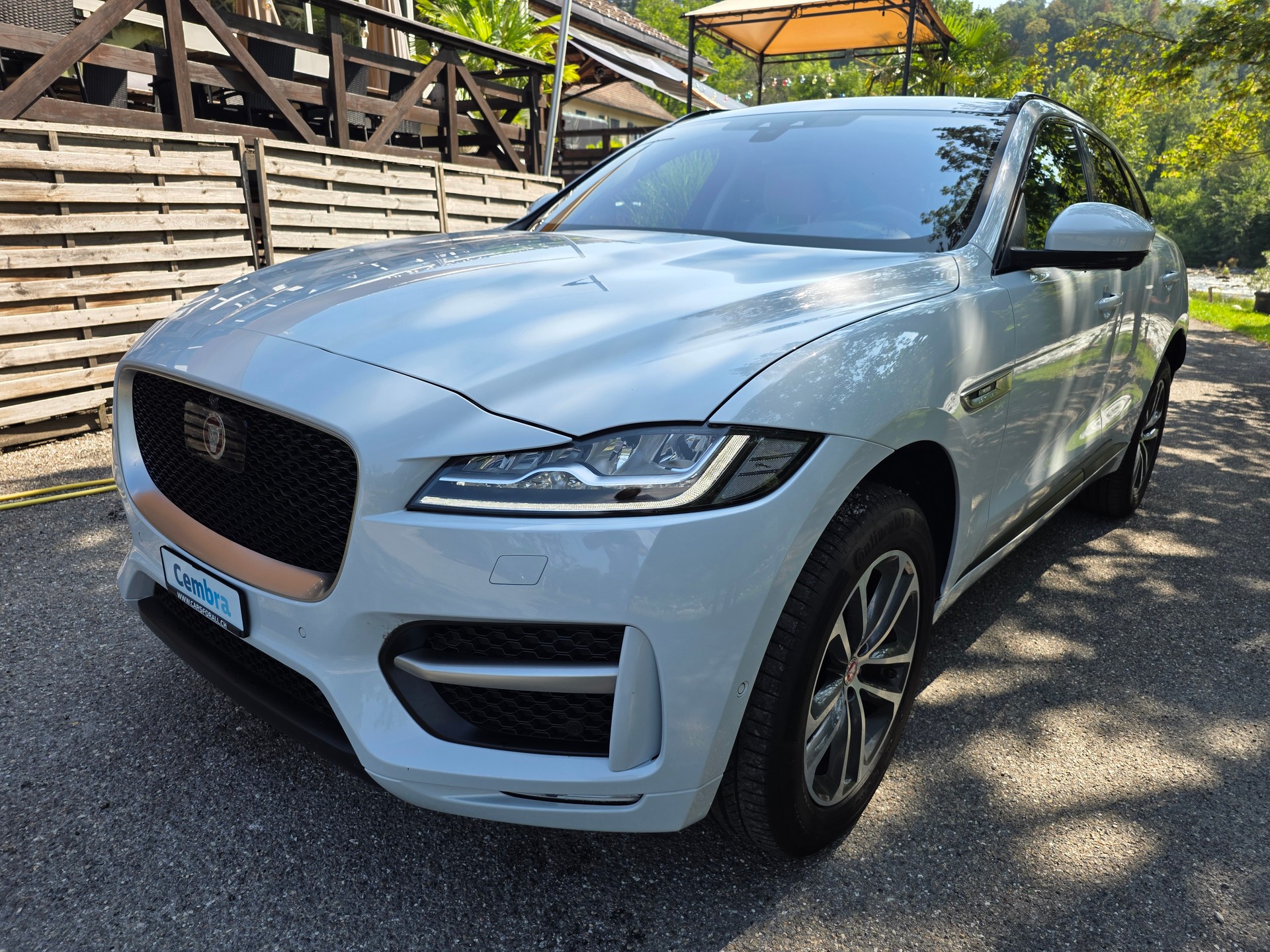 JAGUAR F-Pace 3.0 TD R-Sport AWD Automatik ☆☆☆ Inklusive frischer MFK ☆☆☆ AHK: 2'400kg ☆☆☆ Sommer- und Winterräder ☆☆☆-image-1