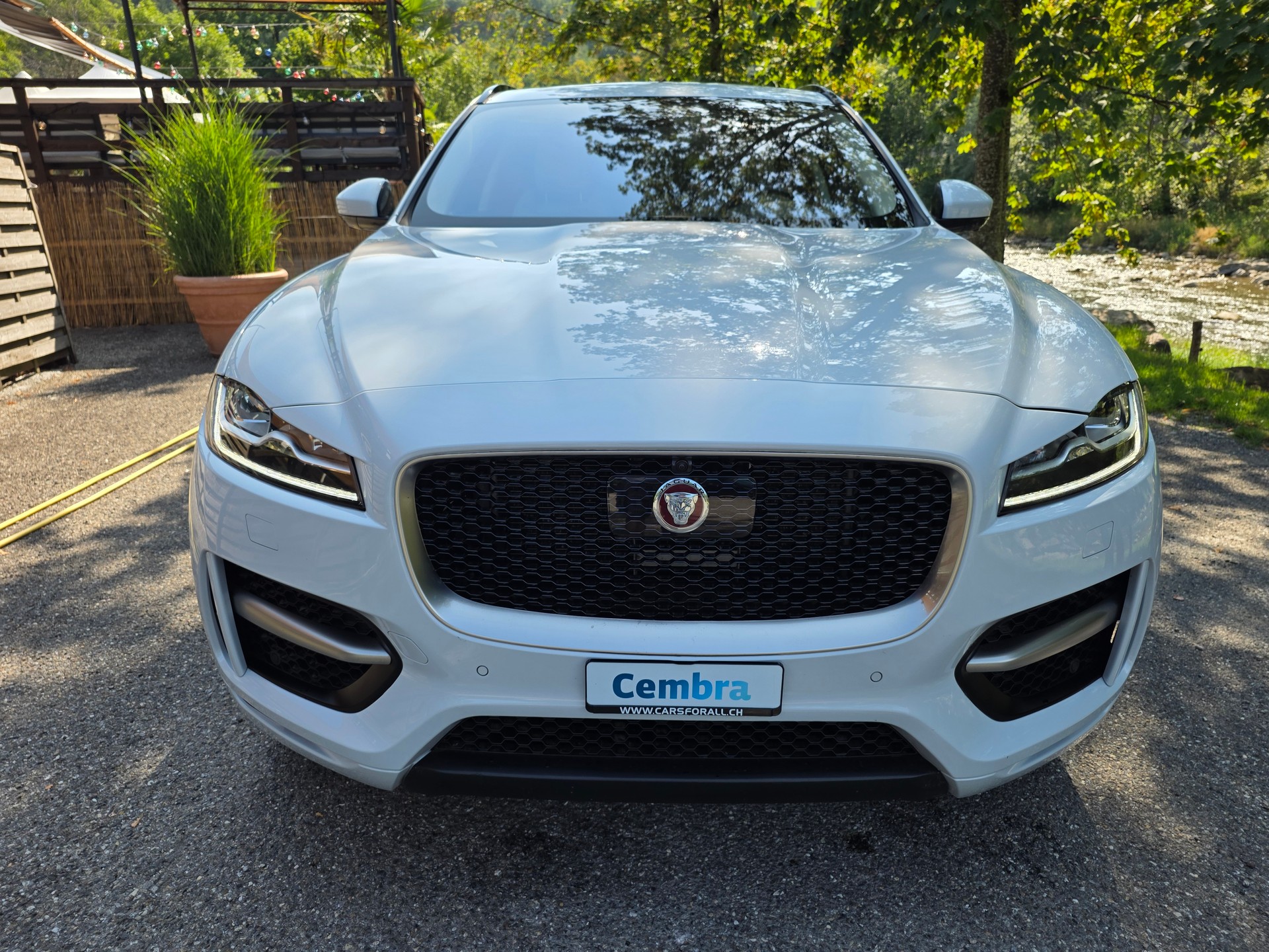 JAGUAR F-Pace 3.0 TD R-Sport AWD Automatik ☆☆☆ Inklusive frischer MFK ☆☆☆ AHK: 2'400kg ☆☆☆ Sommer- und Winterräder ☆☆☆-image-2