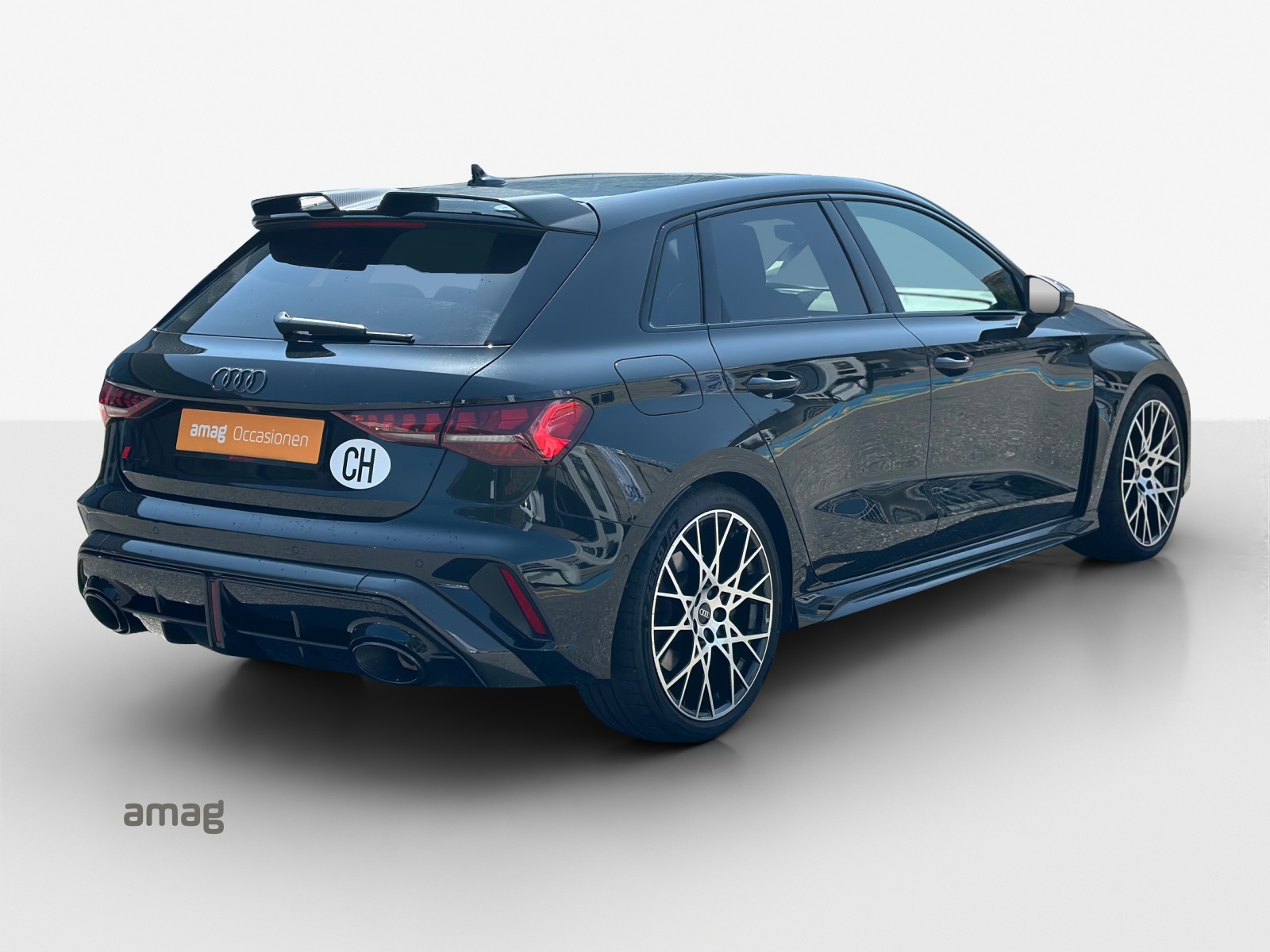 AUDI RS3 Sportback 2.5 TSI quattro S-tronic-image-4
