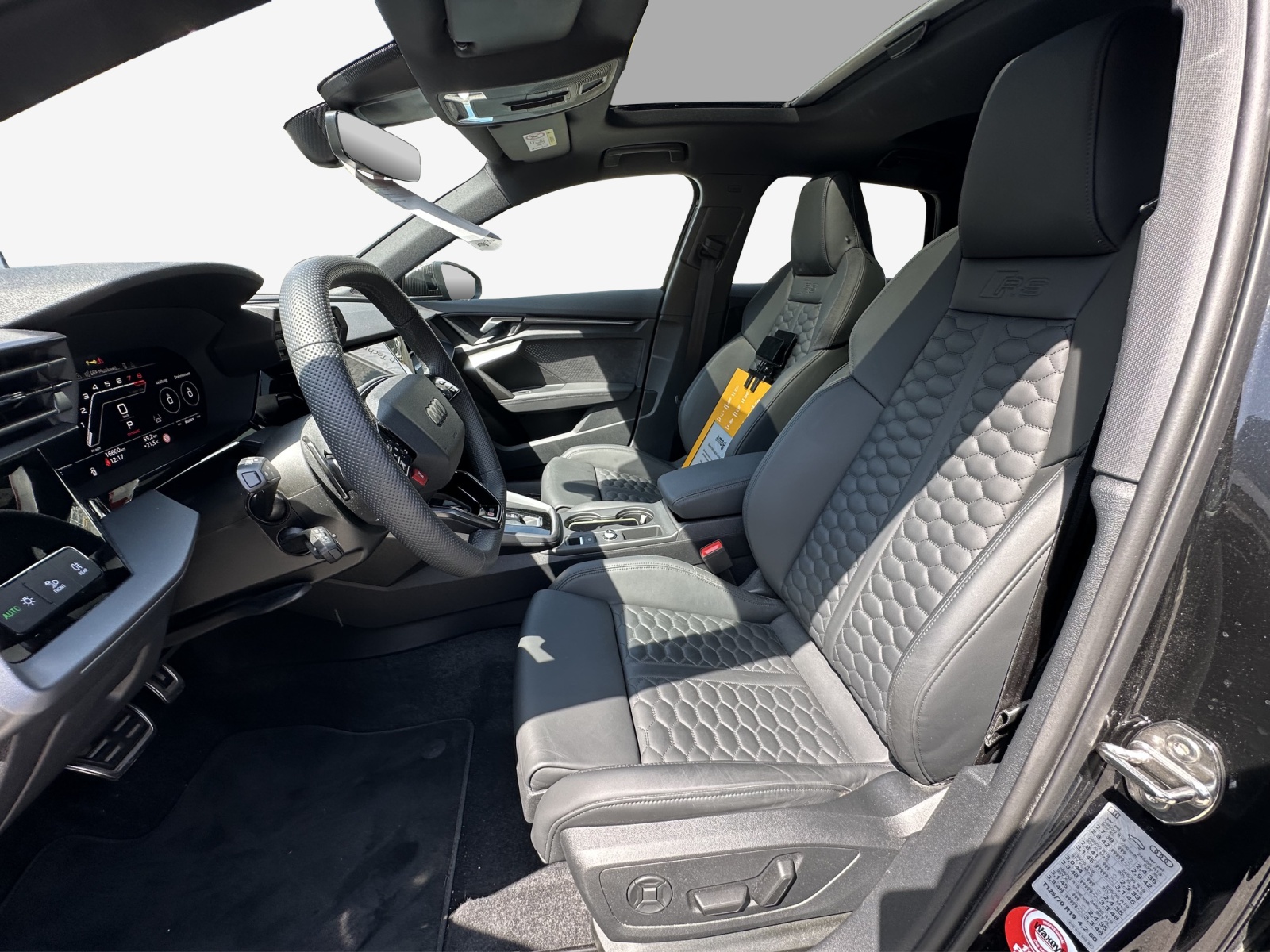 AUDI RS3 Sportback 2.5 TSI quattro S-tronic-image-7
