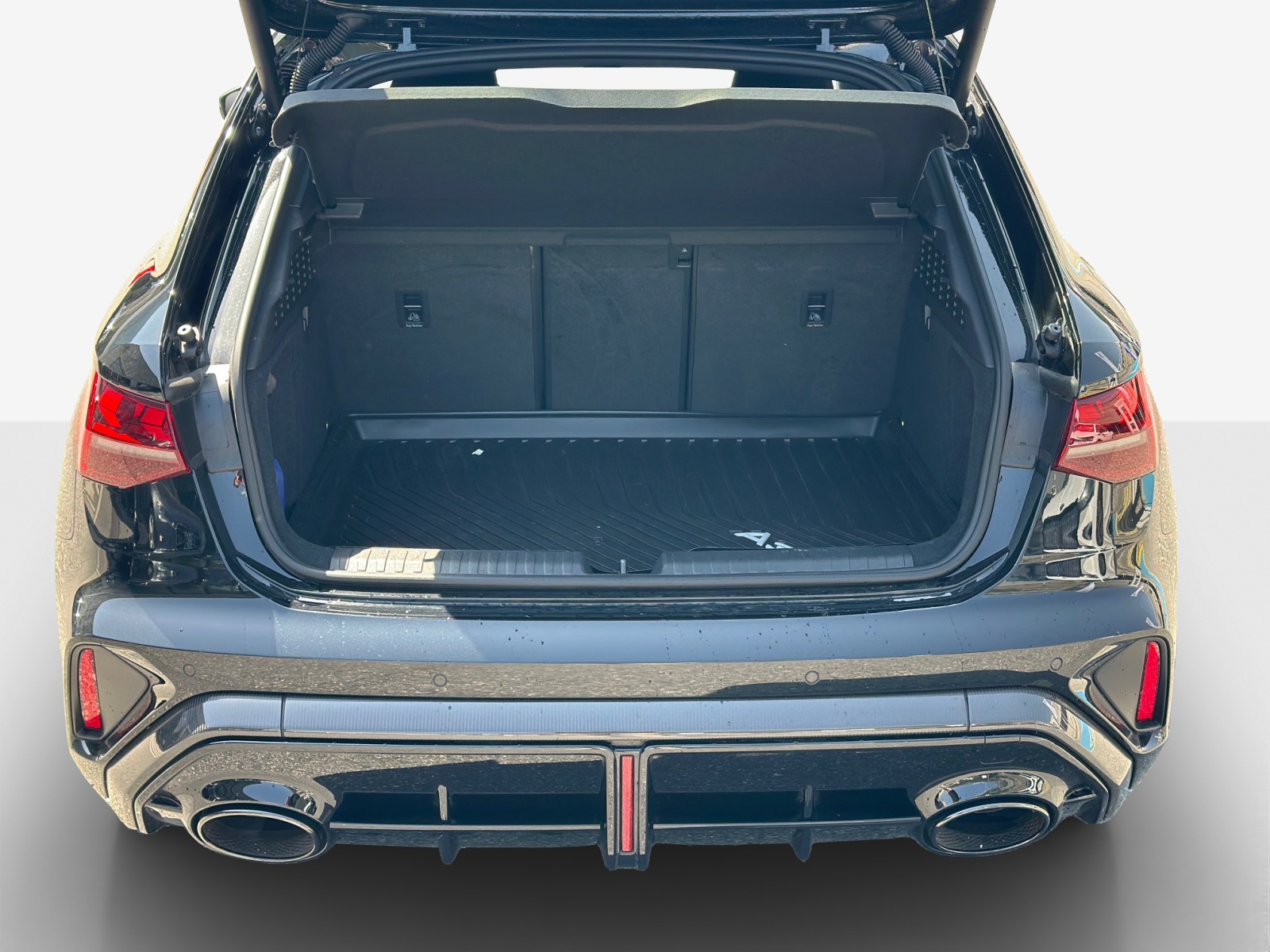 AUDI RS3 Sportback 2.5 TSI quattro S-tronic-image-12