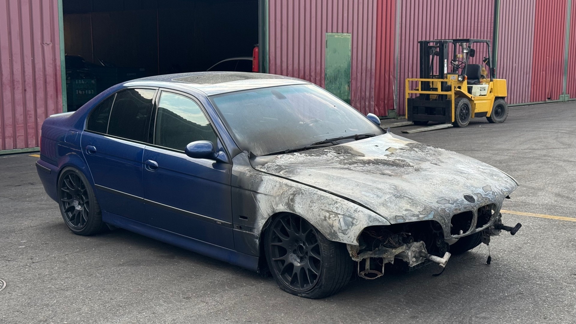BMW M5-image-0