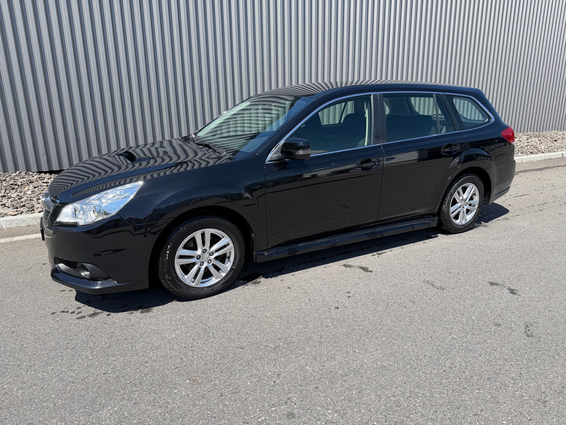 SUBARU Legacy 2.0D Swiss AWD-image-0
