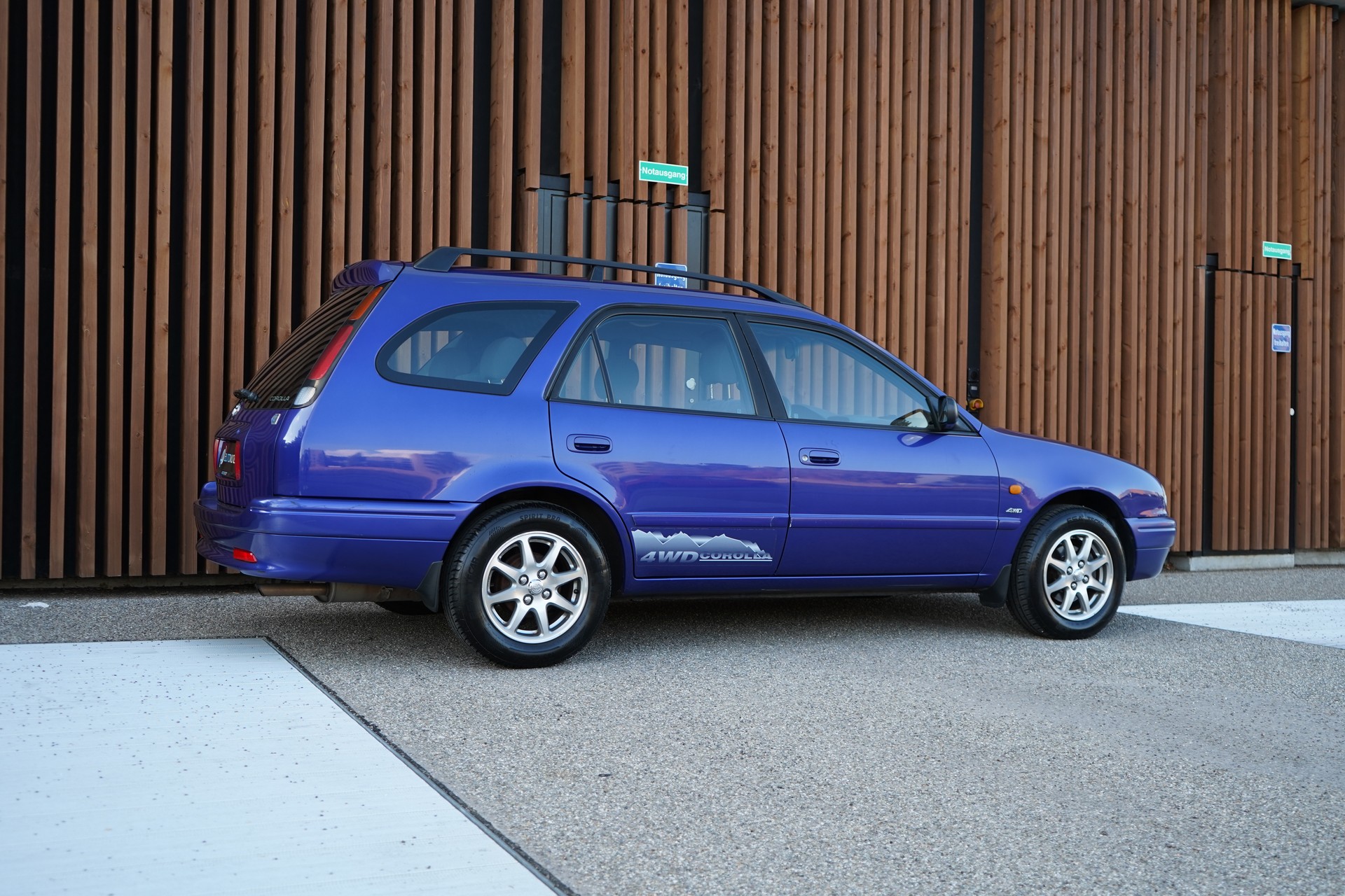 TOYOTA COROLLA SPORTSWAGON 1.8 LINEA TERRA PLUS 4WD l 110 PS-image-10