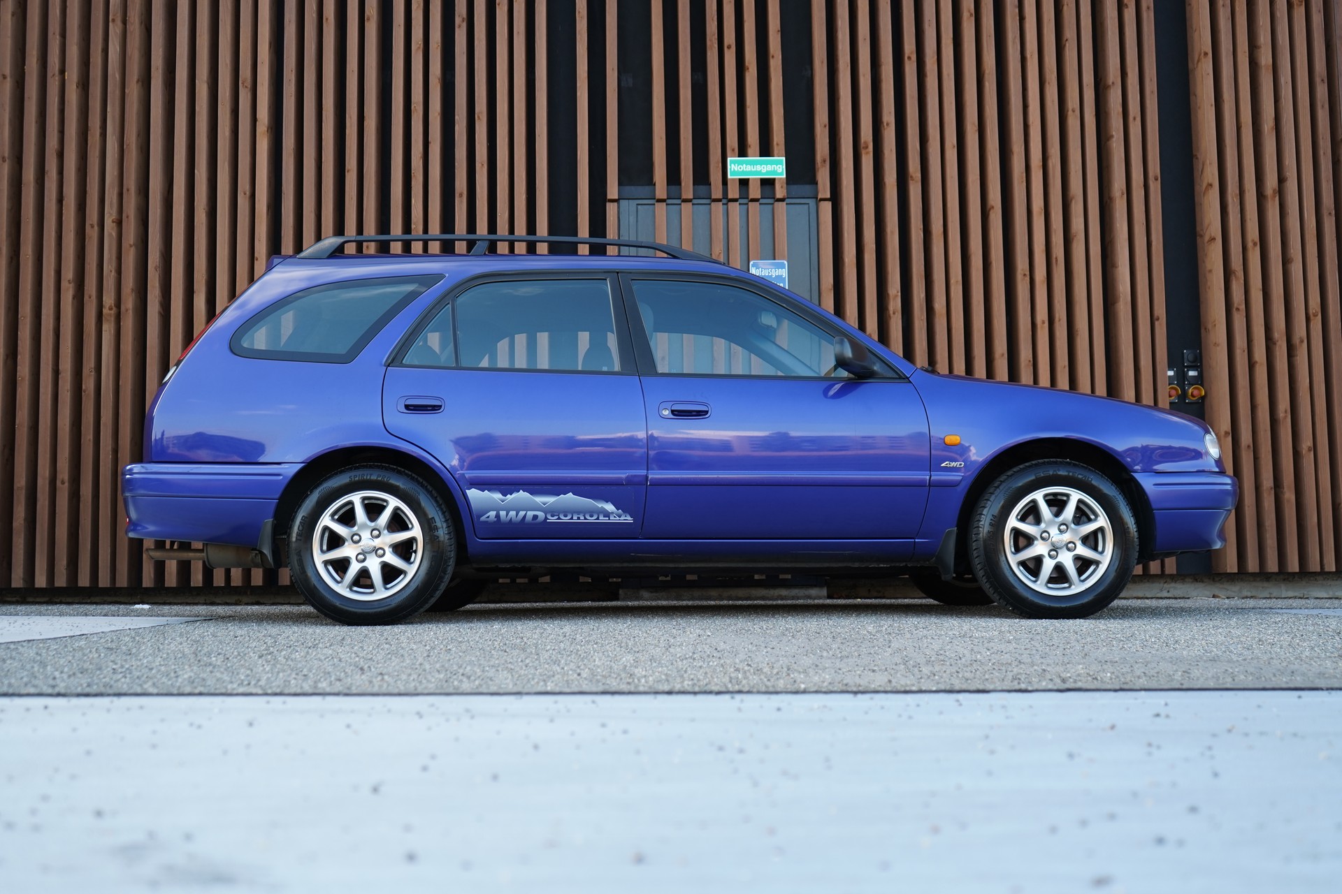 TOYOTA COROLLA SPORTSWAGON 1.8 LINEA TERRA PLUS 4WD l 110 PS-image-0