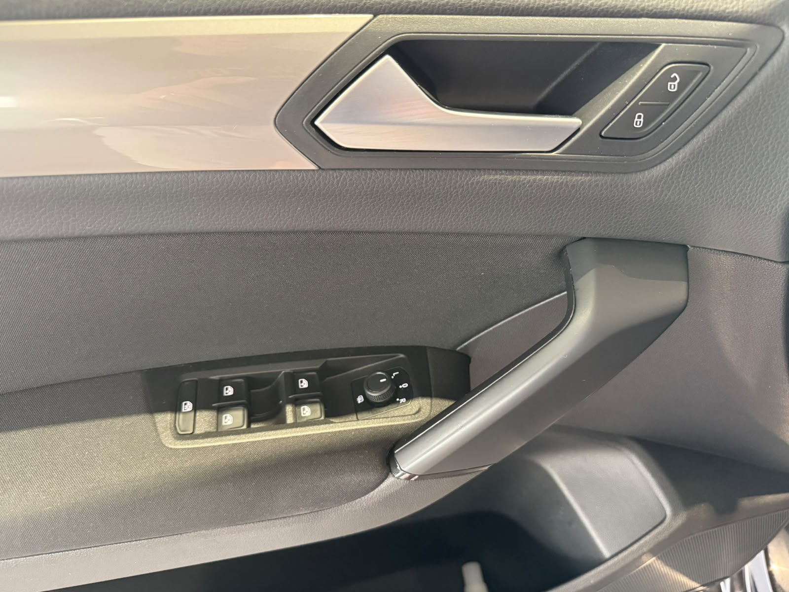VW Touran 1.6 TDI BlueMotion Technology Trendline-image-16