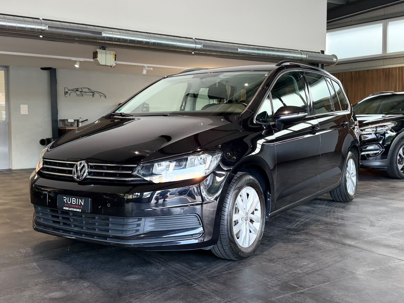 VW Touran 1.6 TDI BlueMotion Technology Trendline-image-0