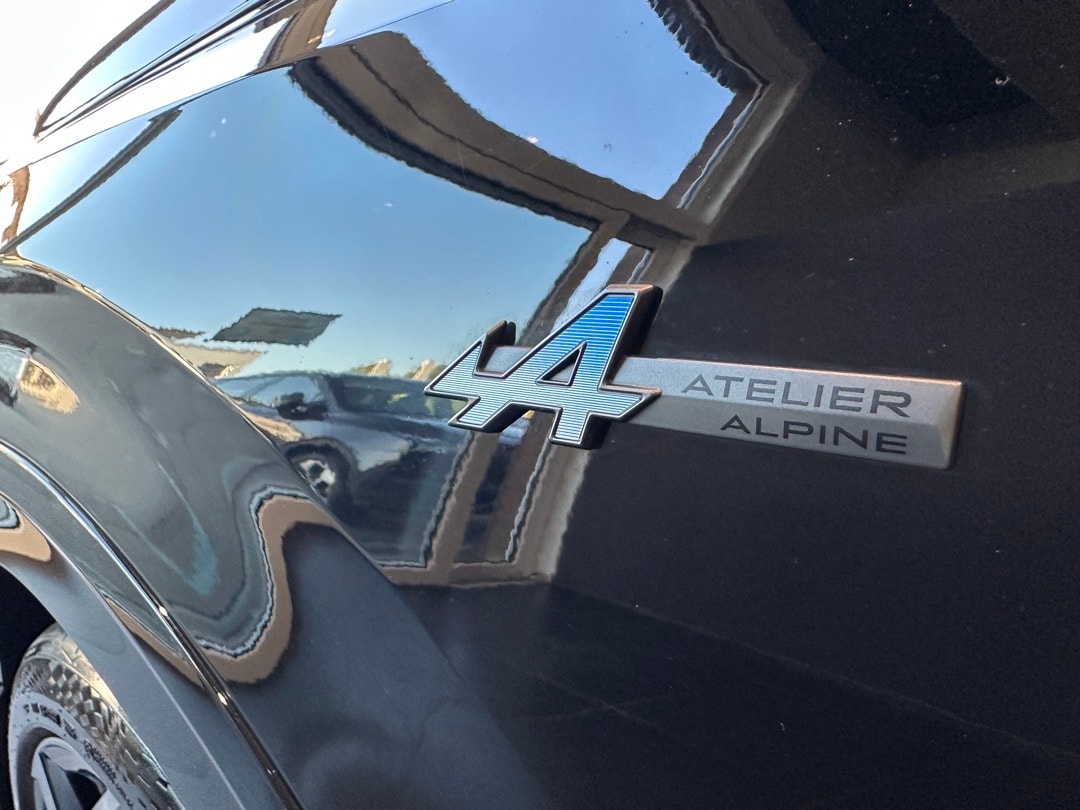 RENAULT Rafale 1.2 E-Tech Plug-in Hybrid 300 4x4 Atelier Alpine-image-3