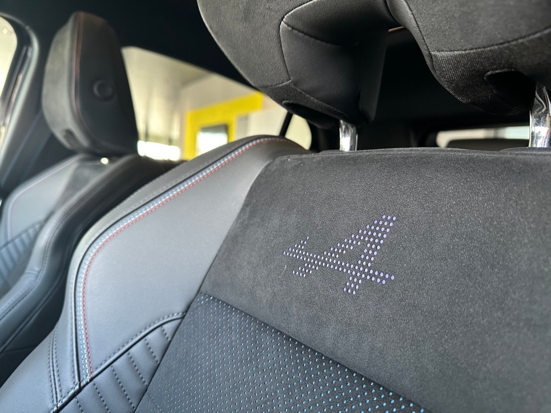 RENAULT Rafale 1.2 E-Tech Plug-in Hybrid 300 4x4 Atelier Alpine-image-15