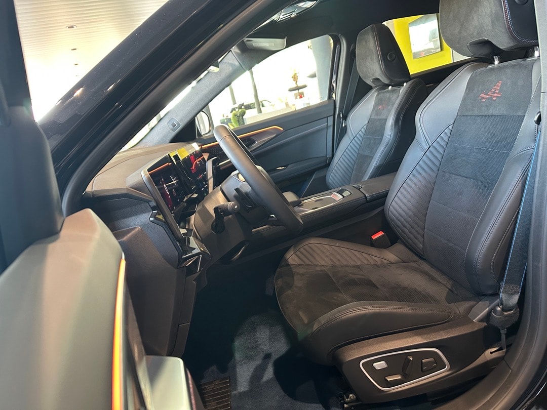 RENAULT Rafale 1.2 E-Tech Plug-in Hybrid 300 4x4 Atelier Alpine-image-11