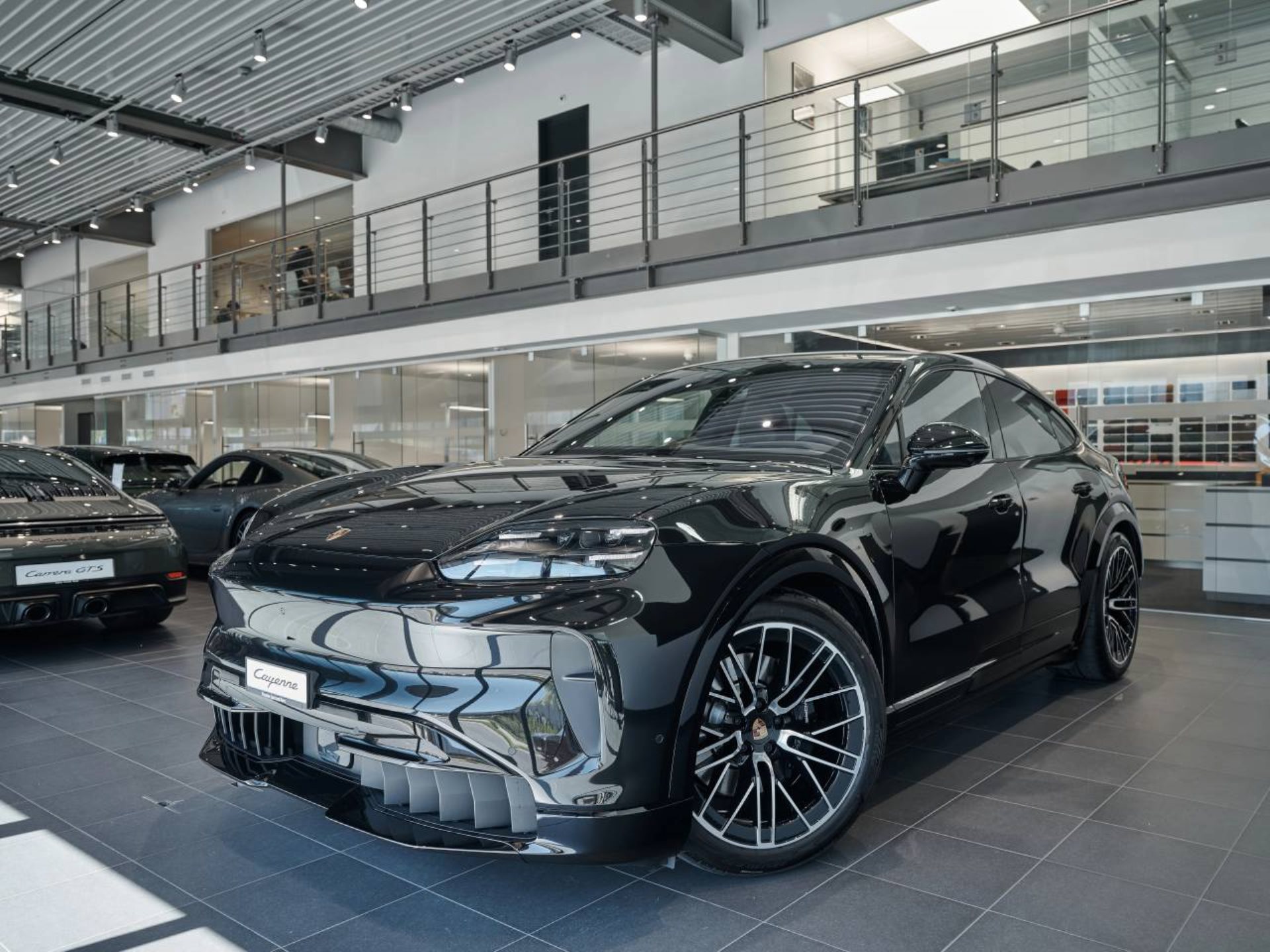 PORSCHE Cayenne S Coupé Electric-image-8