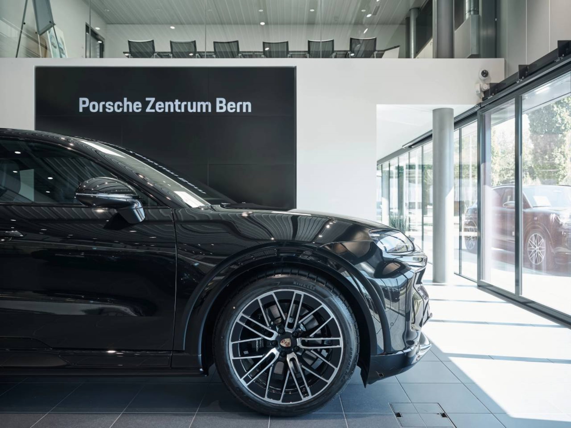 PORSCHE Cayenne S Coupé Electric-image-12