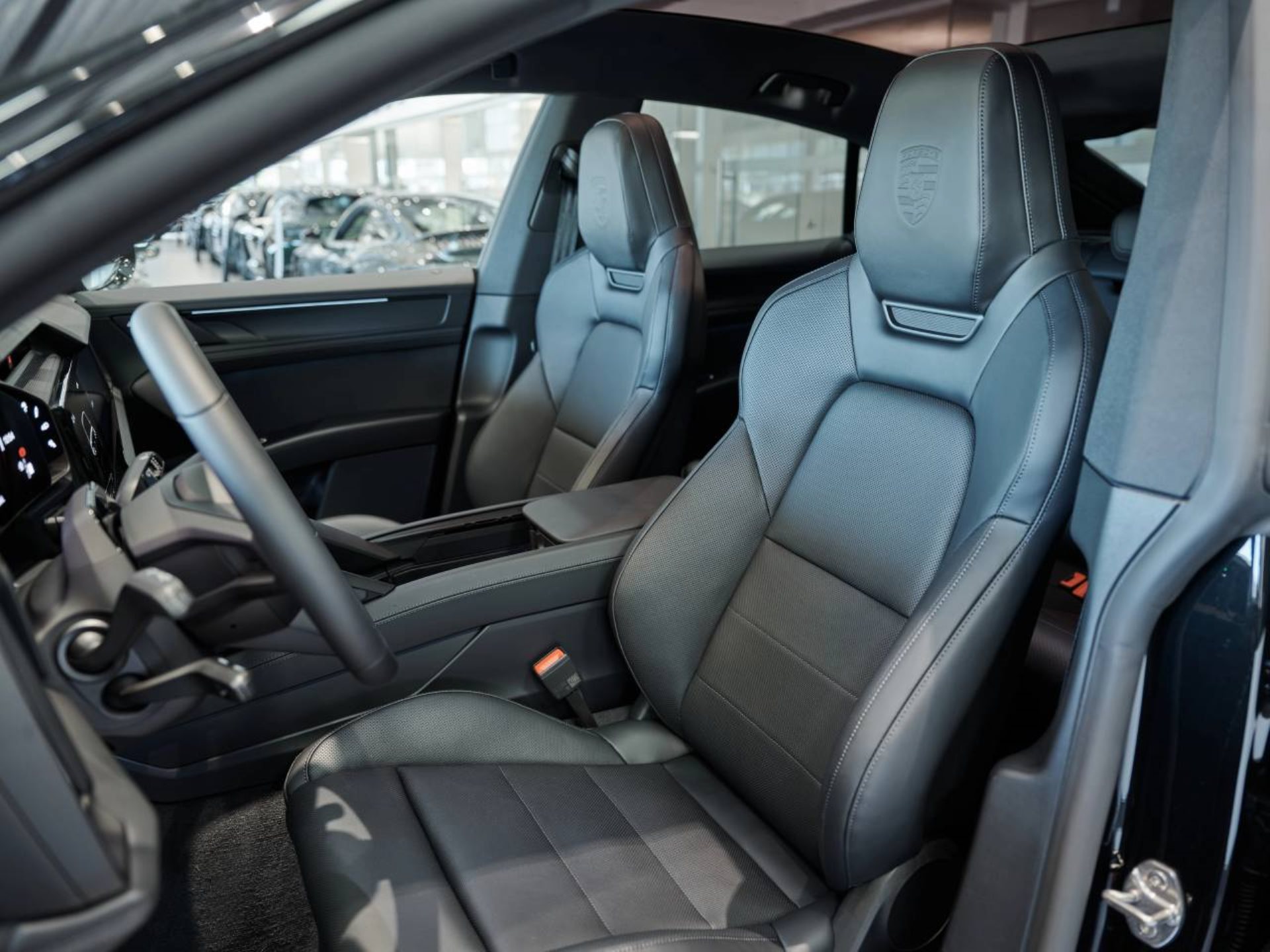 PORSCHE Cayenne S Coupé Electric-image-3