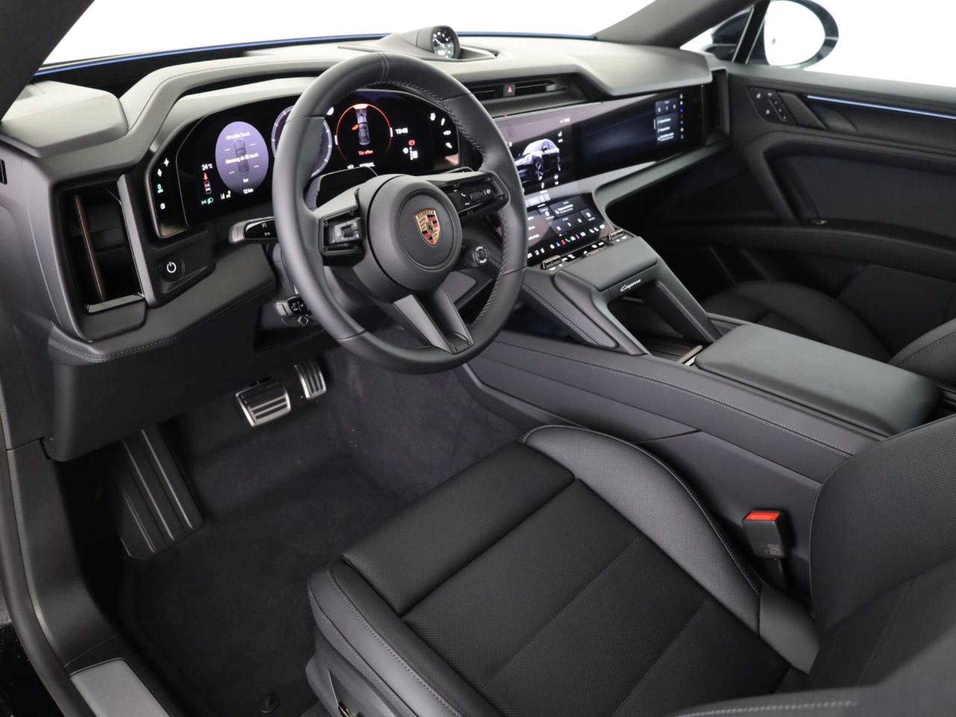 PORSCHE Cayenne S Coupé Electric-showroom-element-3