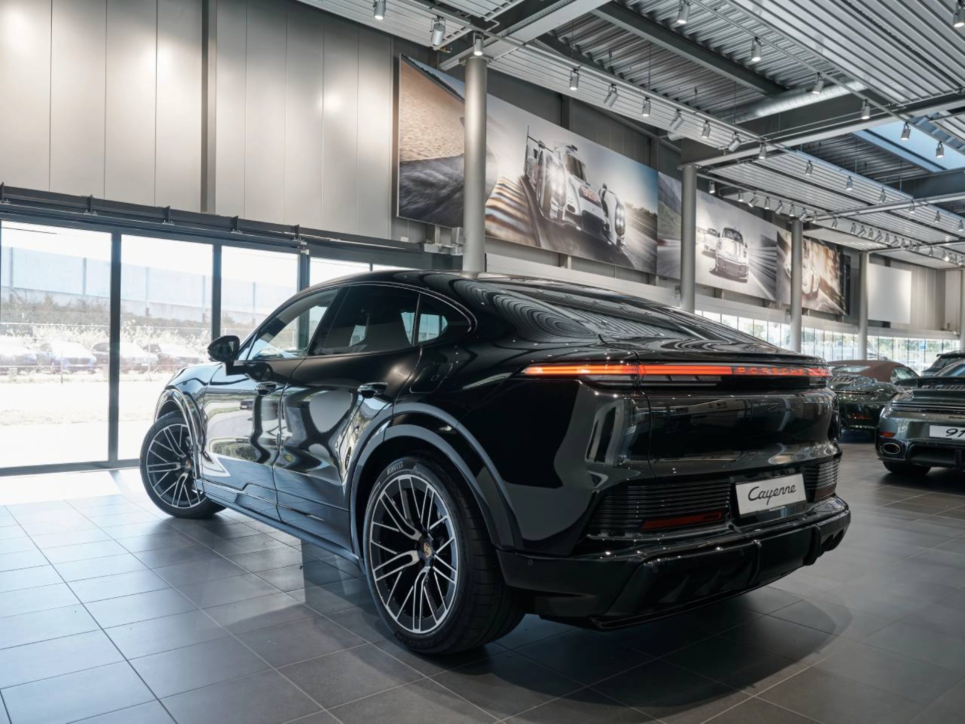 PORSCHE Cayenne S Coupé Electric-image-7
