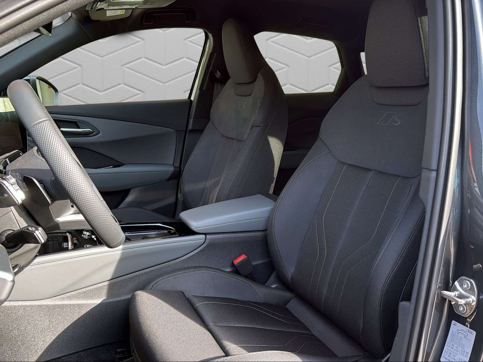 AUDI Q3 Sportback 110 kW TFSI S tronic-image-6