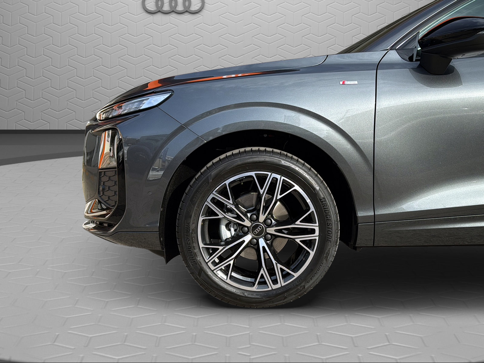 AUDI Q3 Sportback 110 kW TFSI S tronic-image-5