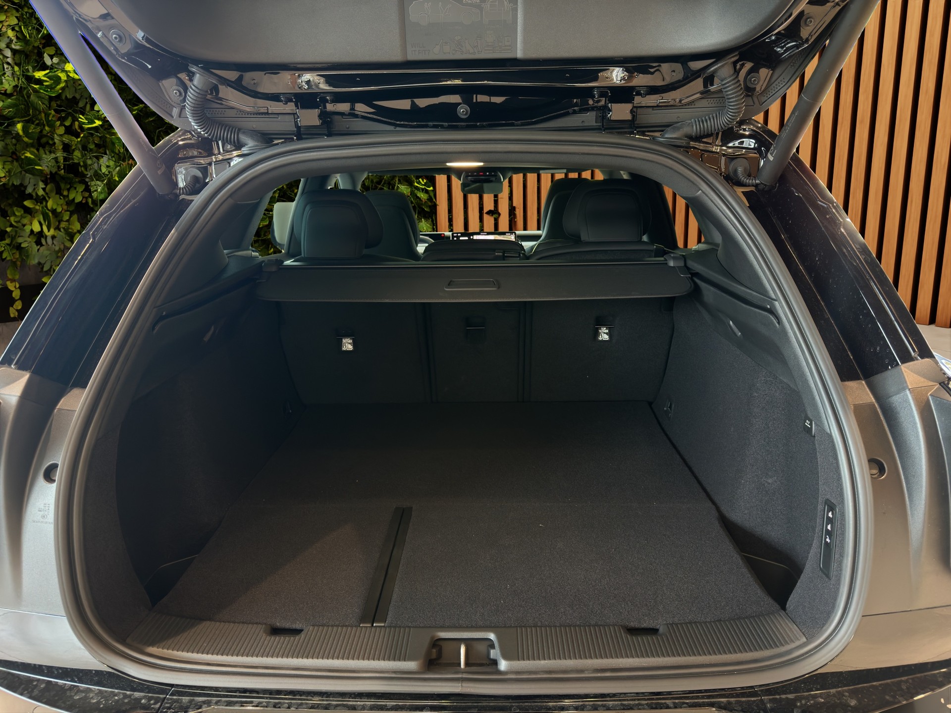 VOLVO EX60 Twin Ultra AWD-image-15