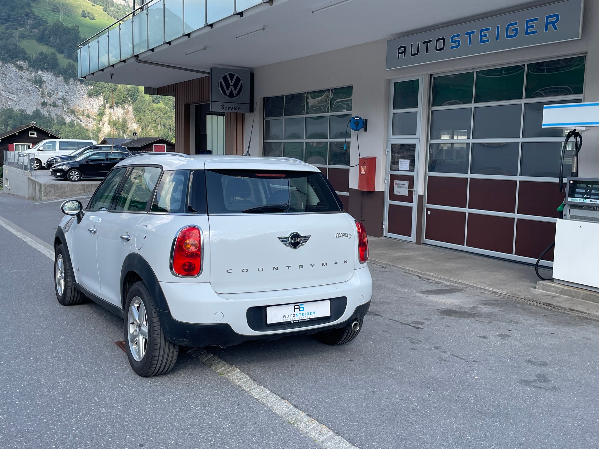 MINI Countryman Cooper D ALL4-image-7