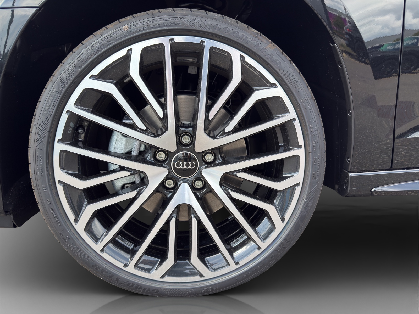 AUDI A3 Sportback TFSI 150 kW quattro S line S tronic-image-13