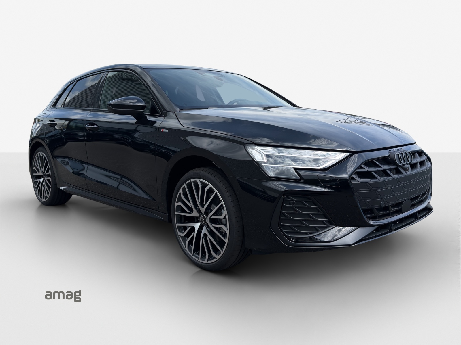 AUDI A3 Sportback TFSI 150 kW quattro S line S tronic-image-5