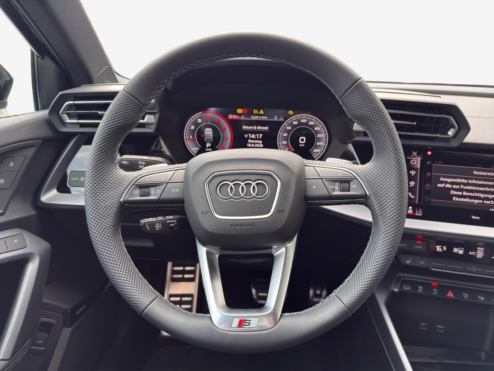 AUDI A3 Sportback TFSI 150 kW quattro S line S tronic-image-9