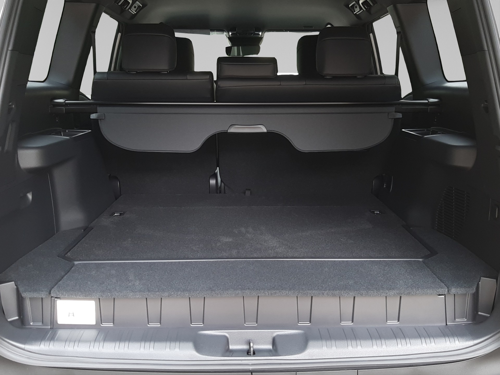 TOYOTA Land Cruiser 2.8 D 48V Style-image-16