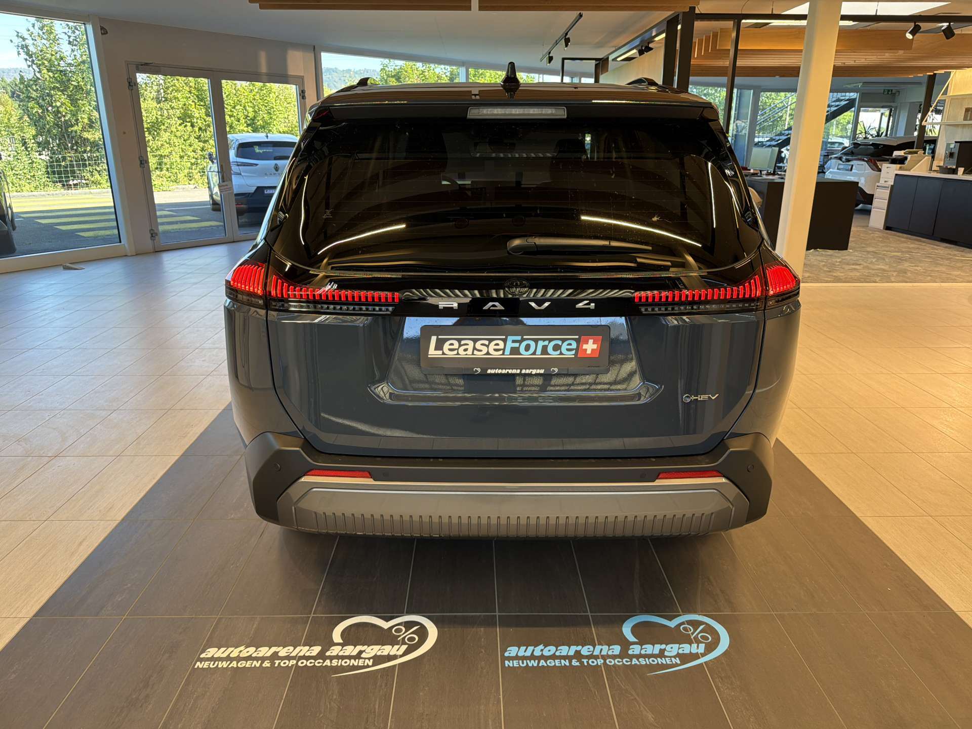 TOYOTA RAV-4 2.5 HSD Trend e-CVT AWD NEUES MODELL Automat-image-12