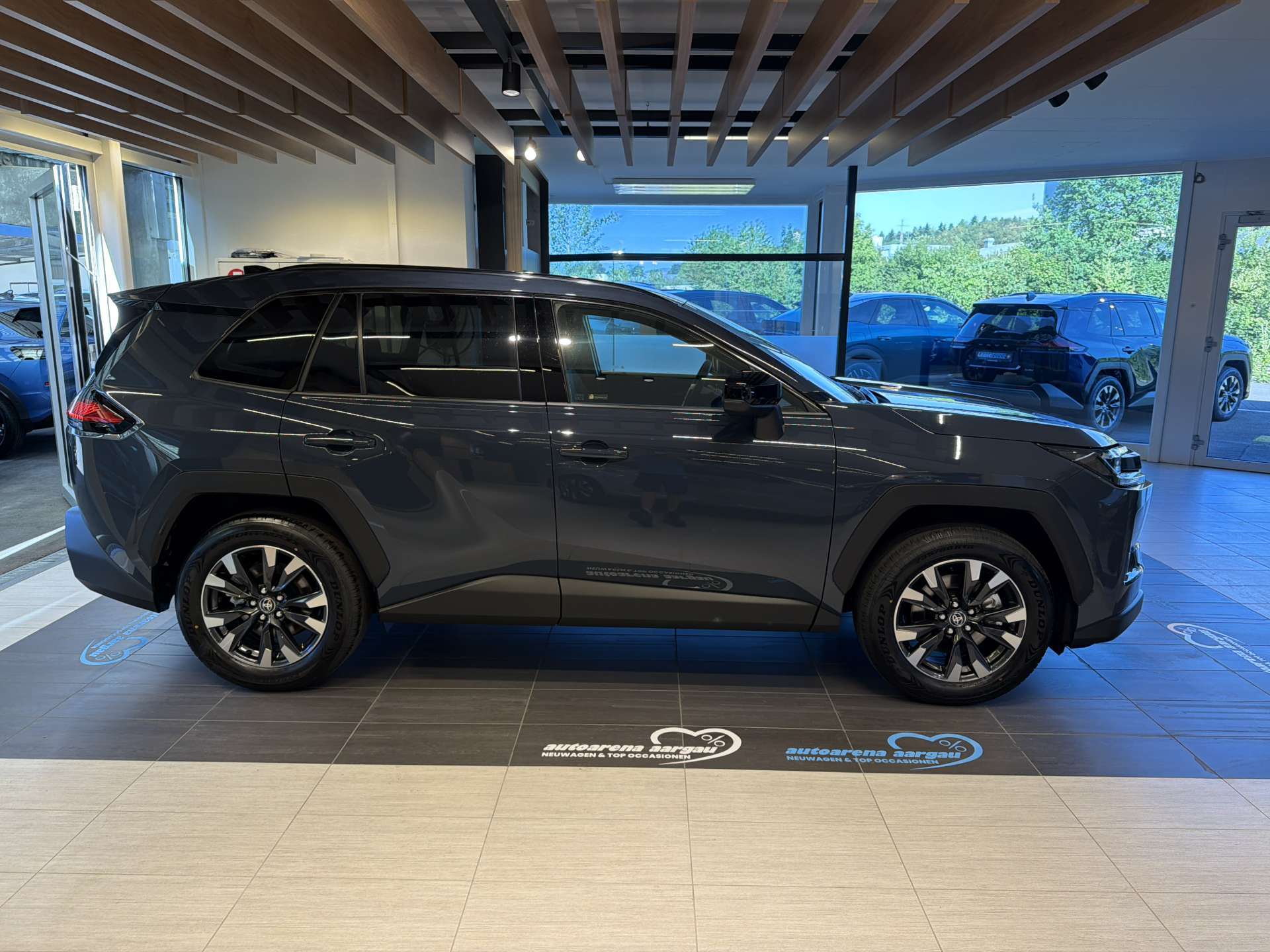TOYOTA RAV-4 2.5 HSD Trend e-CVT AWD NEUES MODELL Automat-image-13