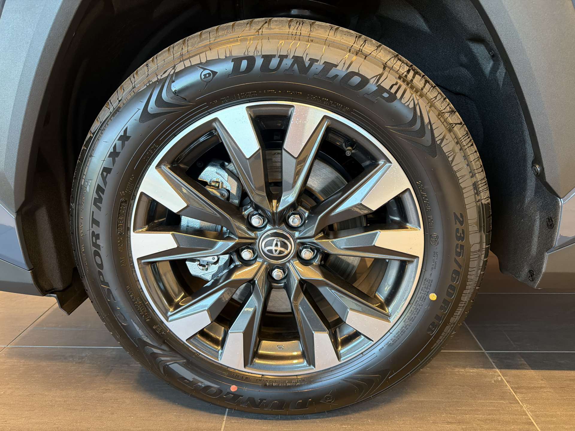 TOYOTA RAV-4 2.5 HSD Trend e-CVT AWD NEUES MODELL Automat-image-8