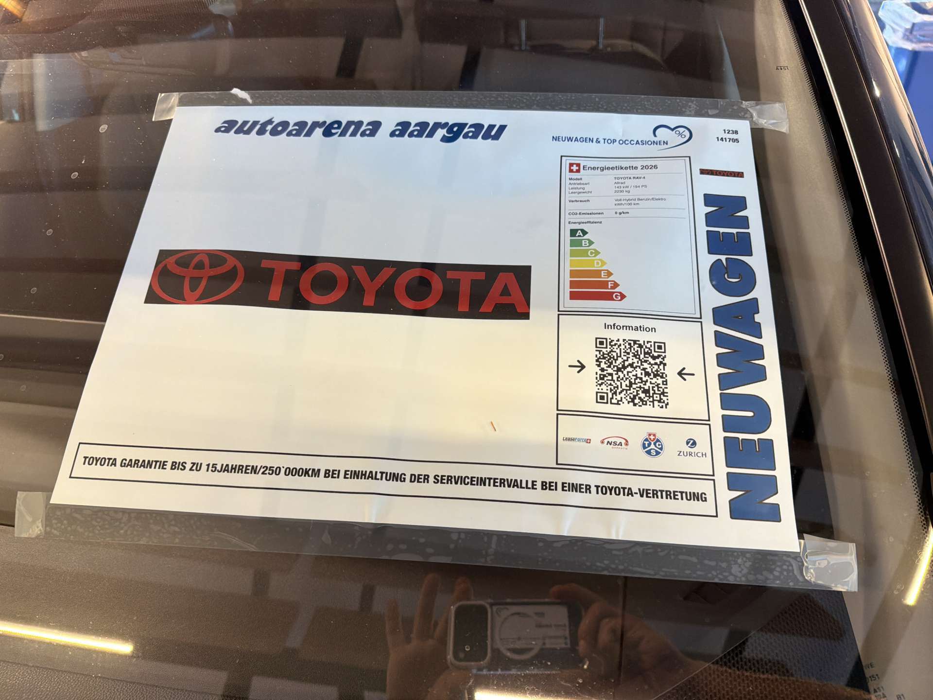 TOYOTA RAV-4 2.5 HSD Trend e-CVT AWD NEUES MODELL Automat-image-3