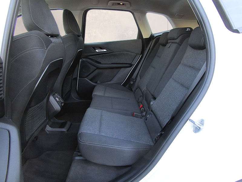 BMW 223d Active Tourer xDrive DKG-image-7