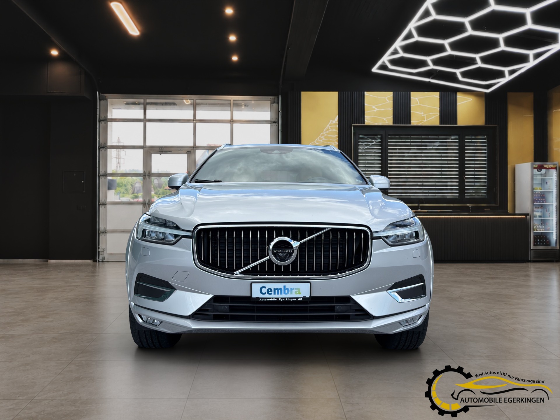 VOLVO XC60 2.0 D5 Inscription AWD-image-1