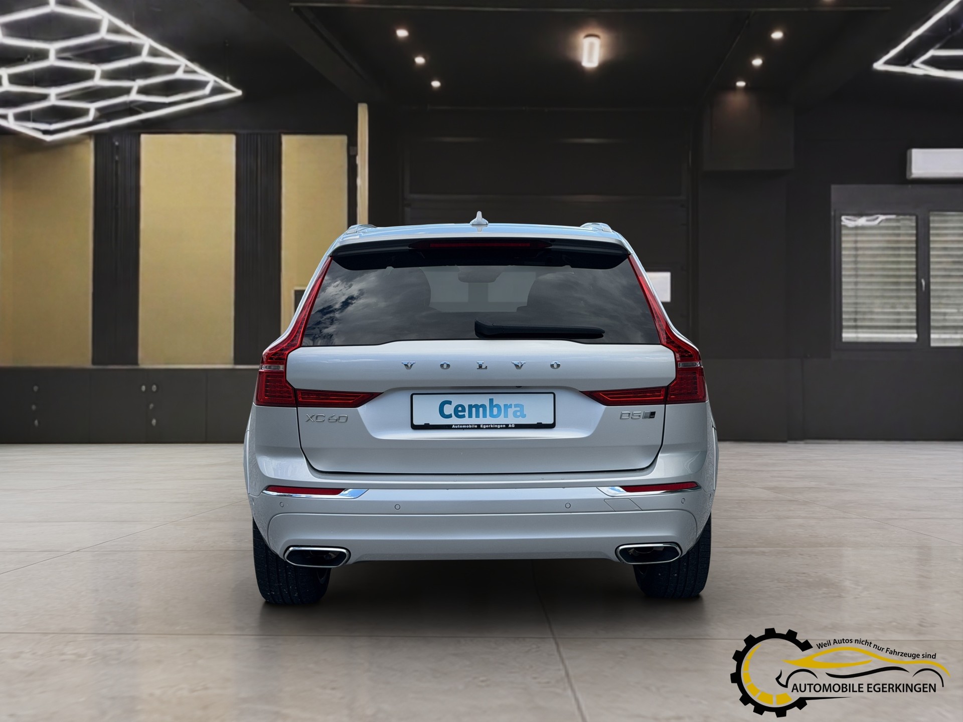 VOLVO XC60 2.0 D5 Inscription AWD-image-5