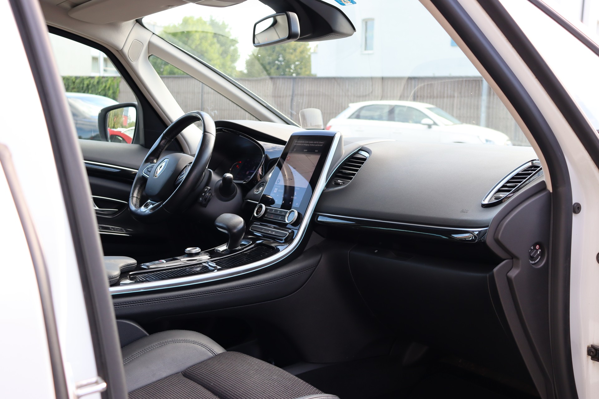 RENAULT Espace 2.0 dCi Intens EDC 6-image-15