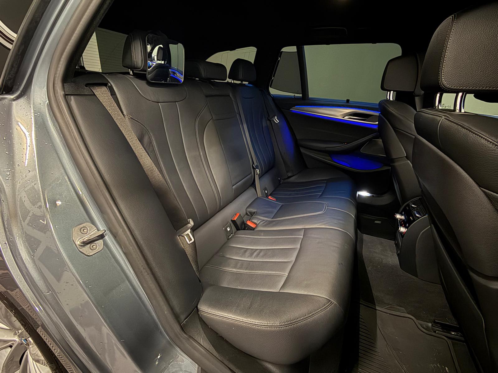 BMW 530d xDrive Touring Luxury Line Steptronic-image-11