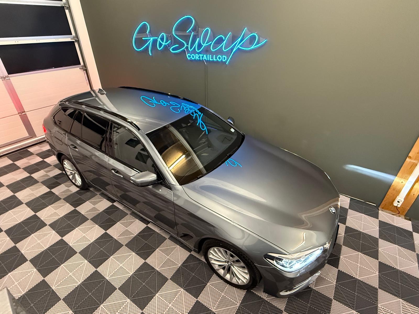 BMW 530d xDrive Touring Luxury Line Steptronic-image-6
