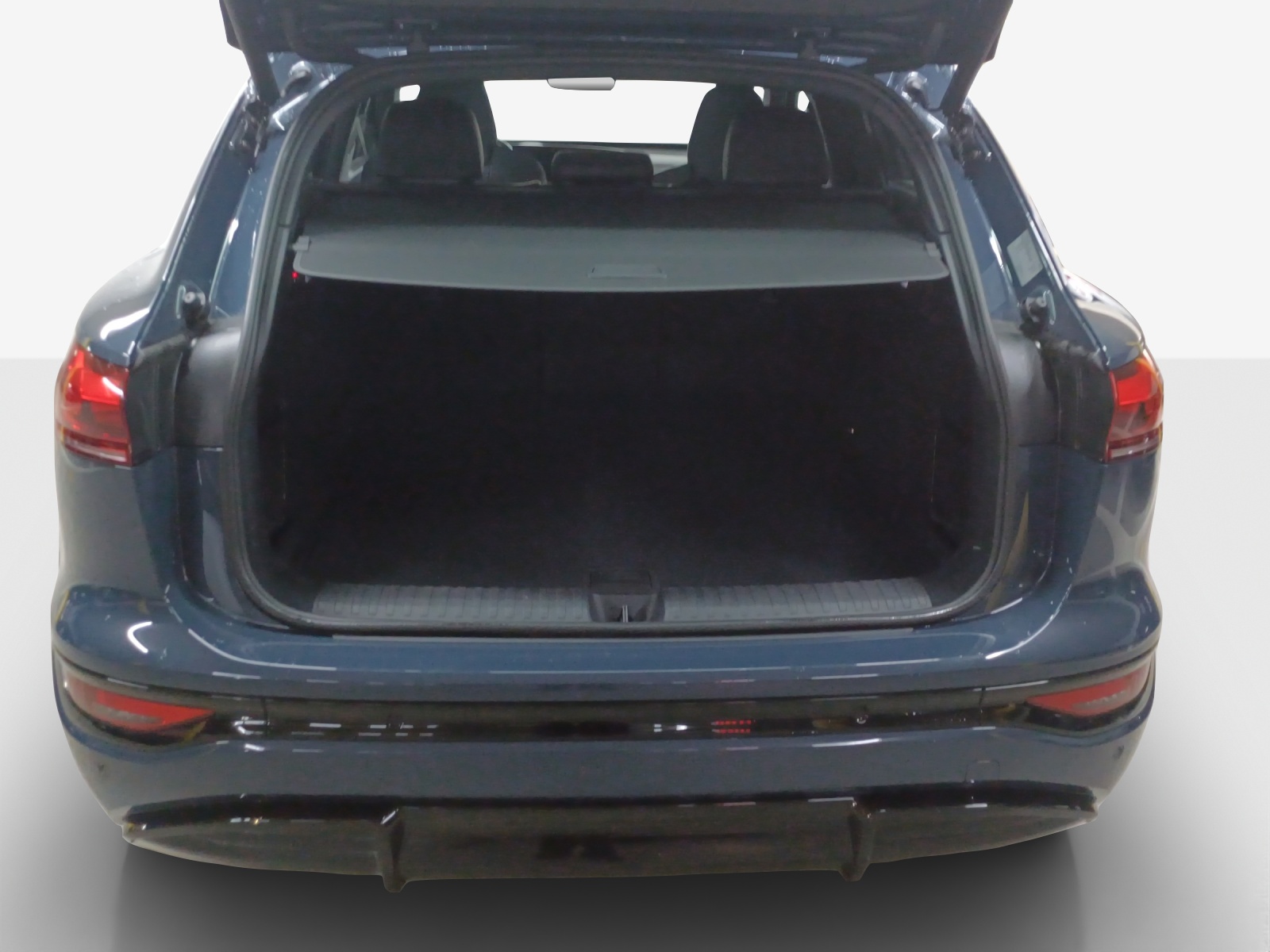AUDI SQ6 e-tron quattro-image-12