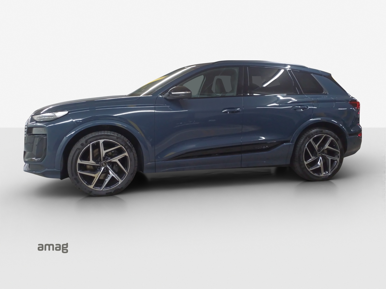 AUDI SQ6 e-tron quattro-image-1