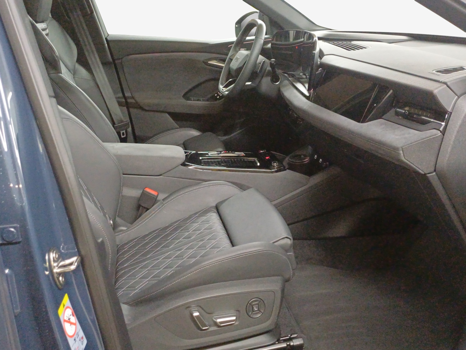 AUDI SQ6 e-tron quattro-image-13