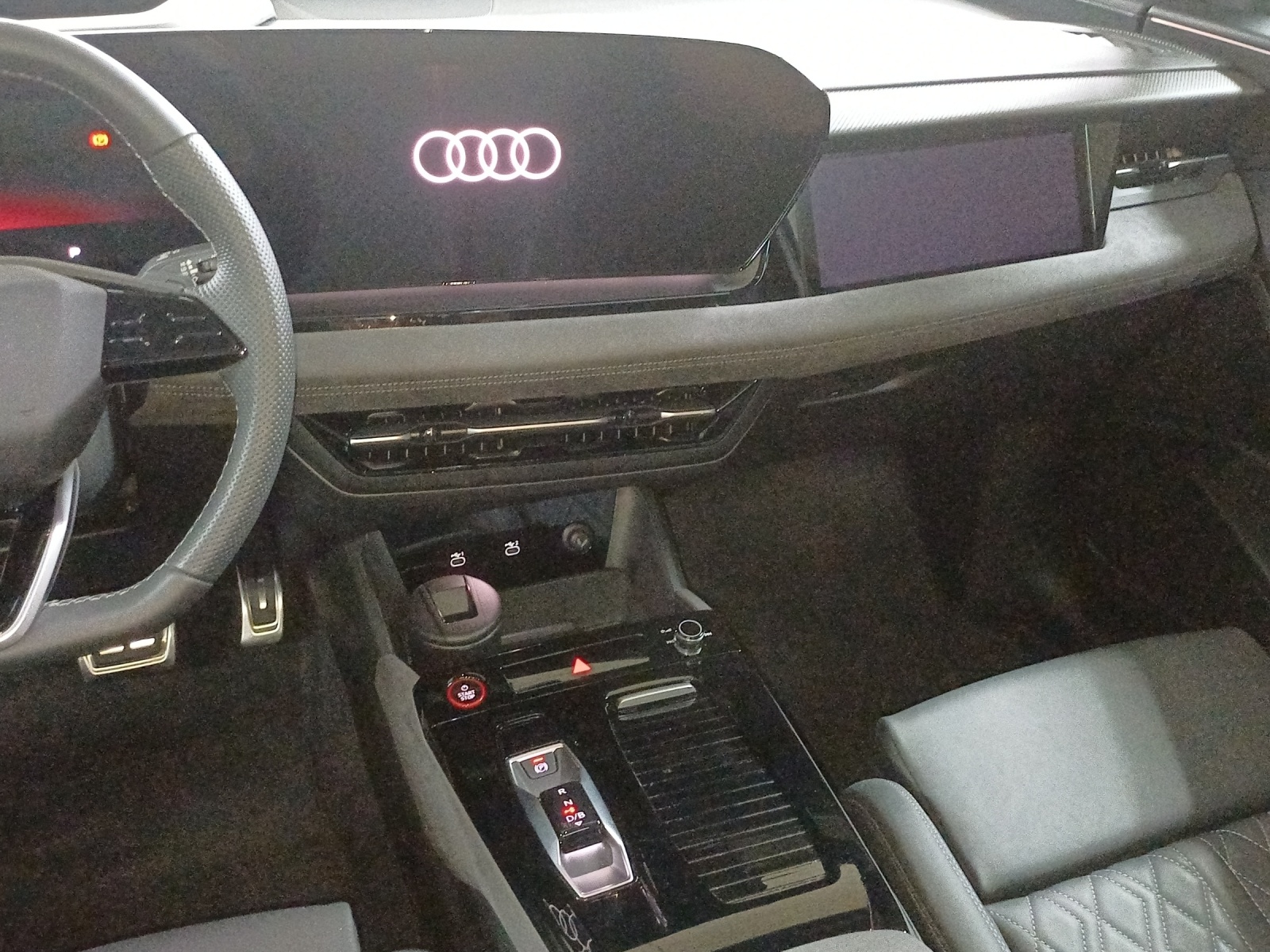 AUDI SQ6 e-tron quattro-image-10