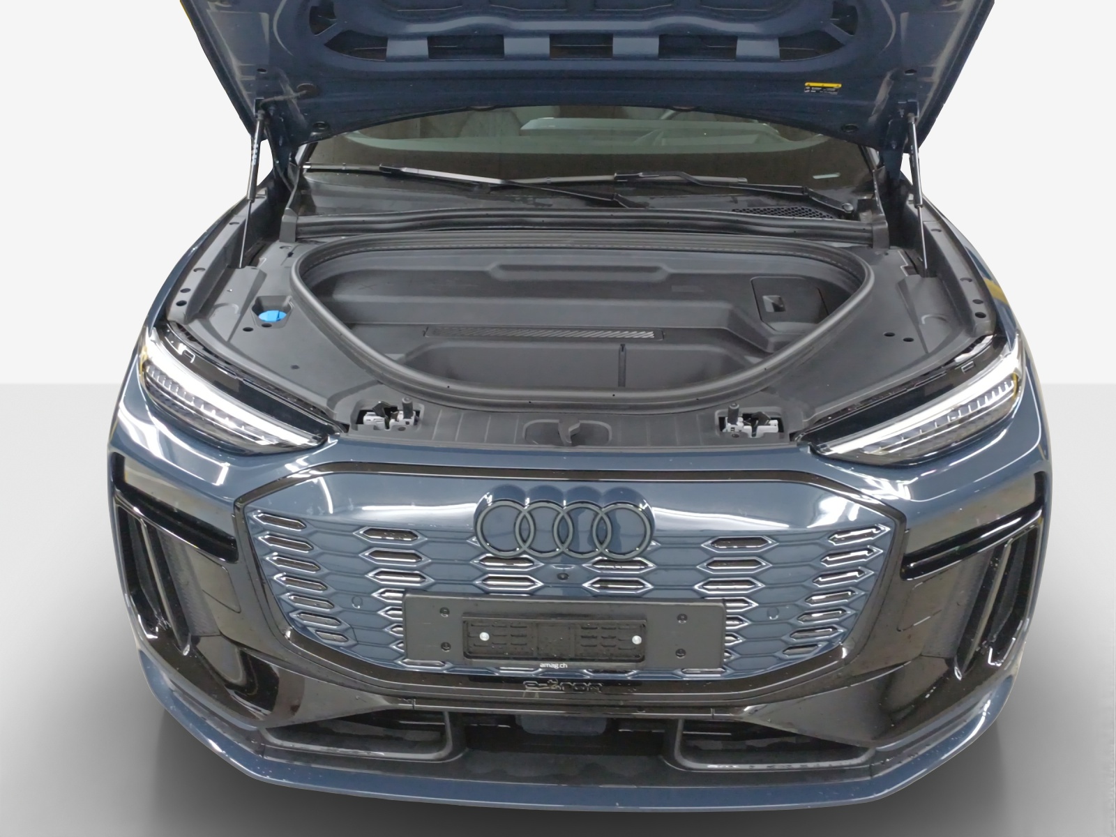 AUDI SQ6 e-tron quattro-image-16
