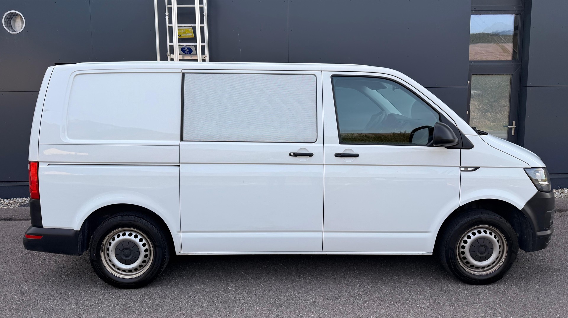 VW T6 2.0 TDI 4Motion DSG-showroom-element-1