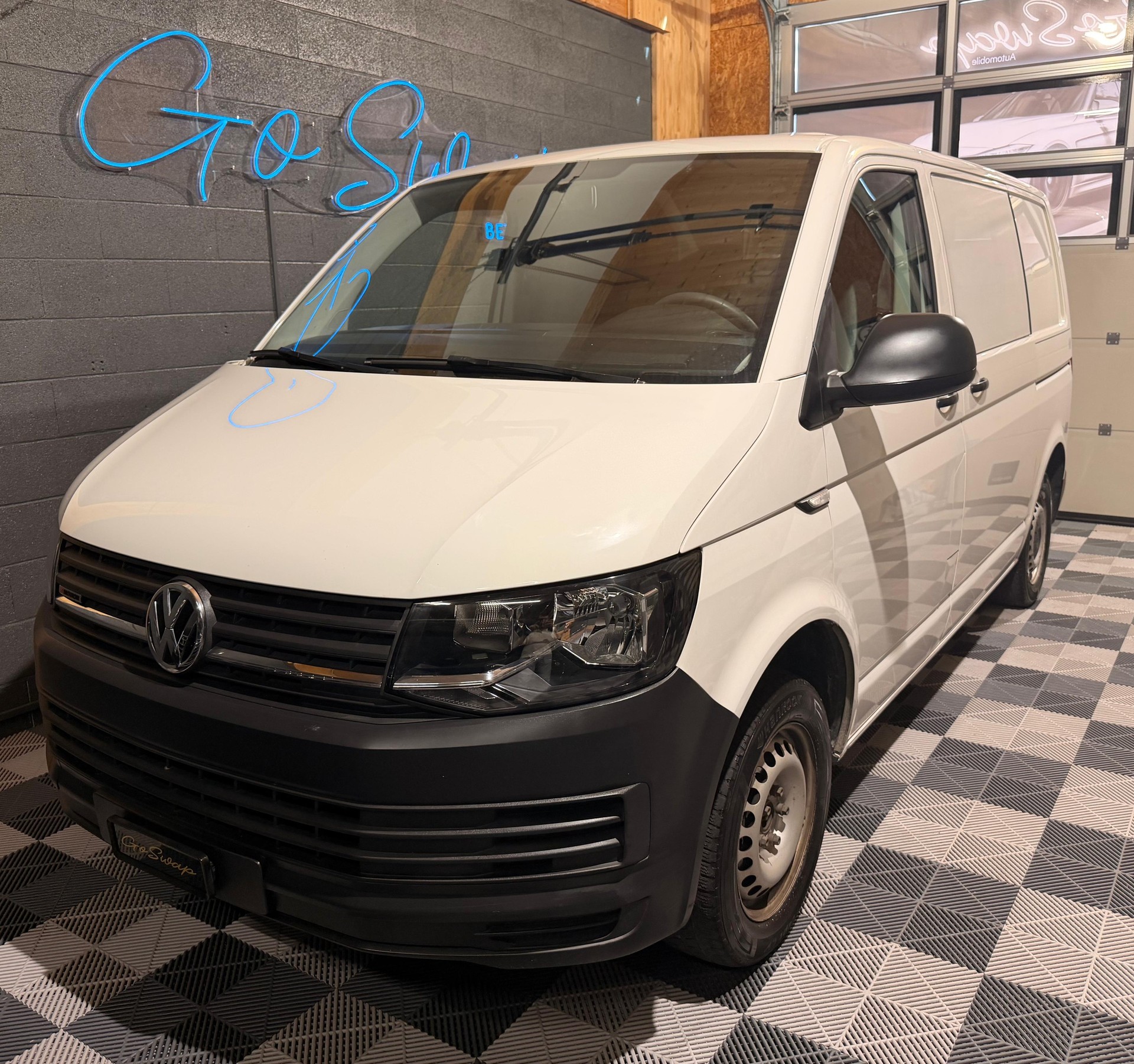 VW T6 2.0 TDI 4Motion DSG-showroom-element-3