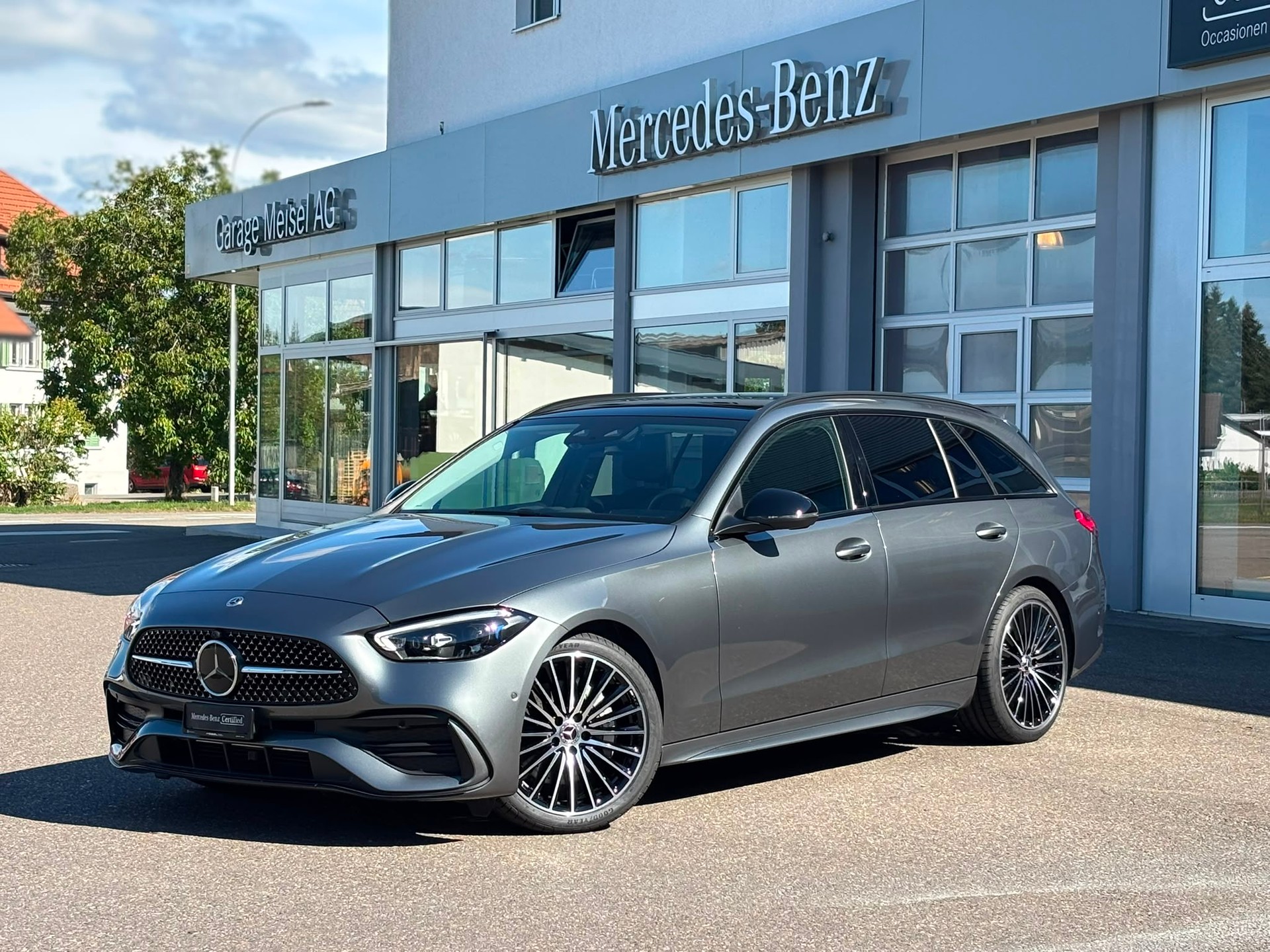 MERCEDES-BENZ C 200 AMG-Line 4Matic Kombi-image-0