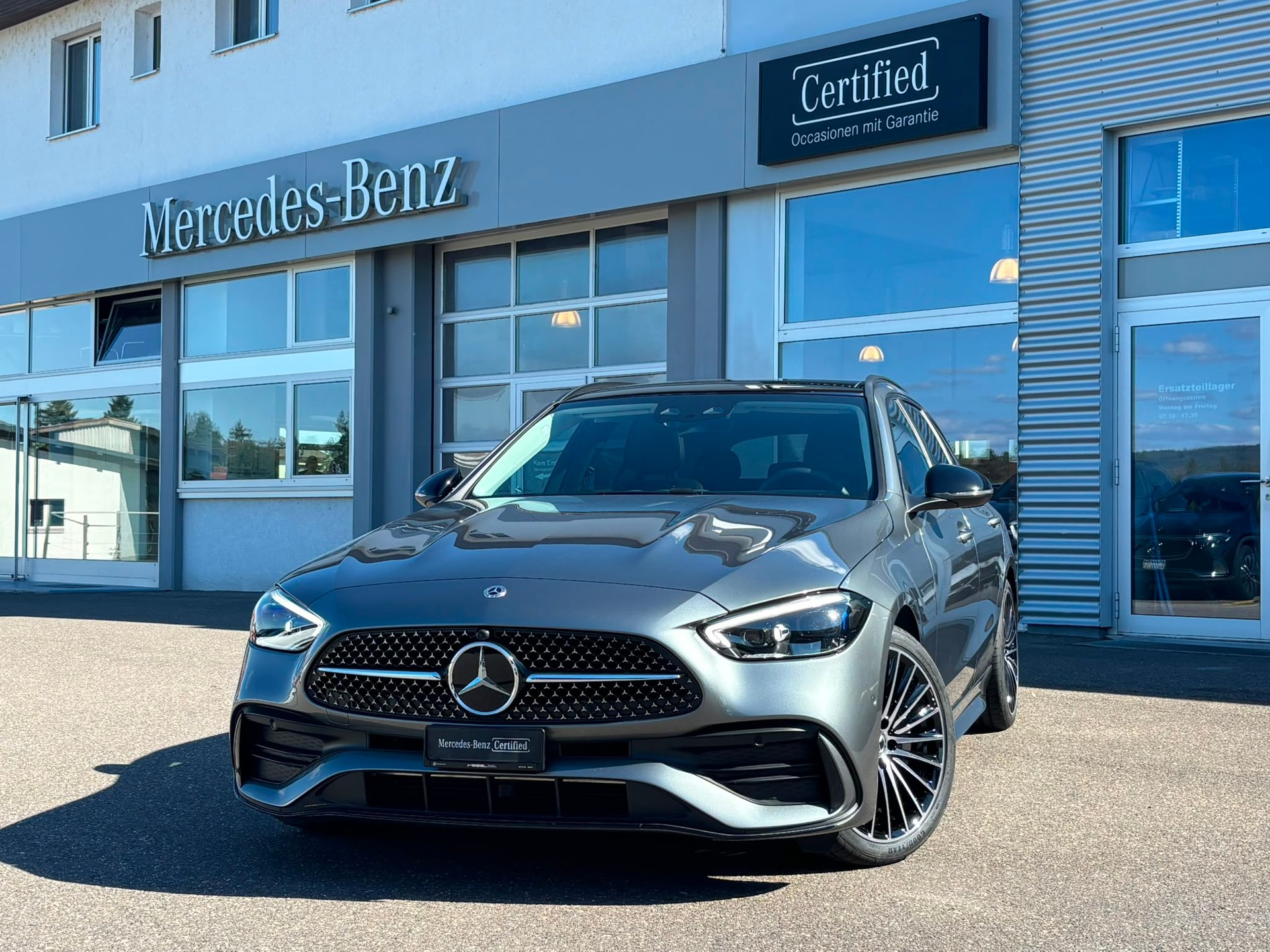 MERCEDES-BENZ C 200 AMG-Line 4Matic Kombi-image-1