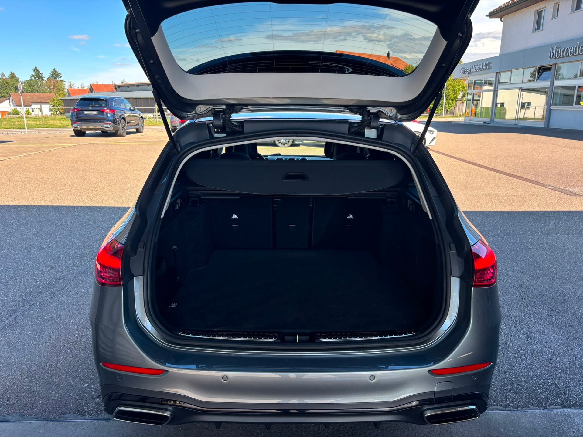 MERCEDES-BENZ C 200 AMG-Line 4Matic Kombi-image-14