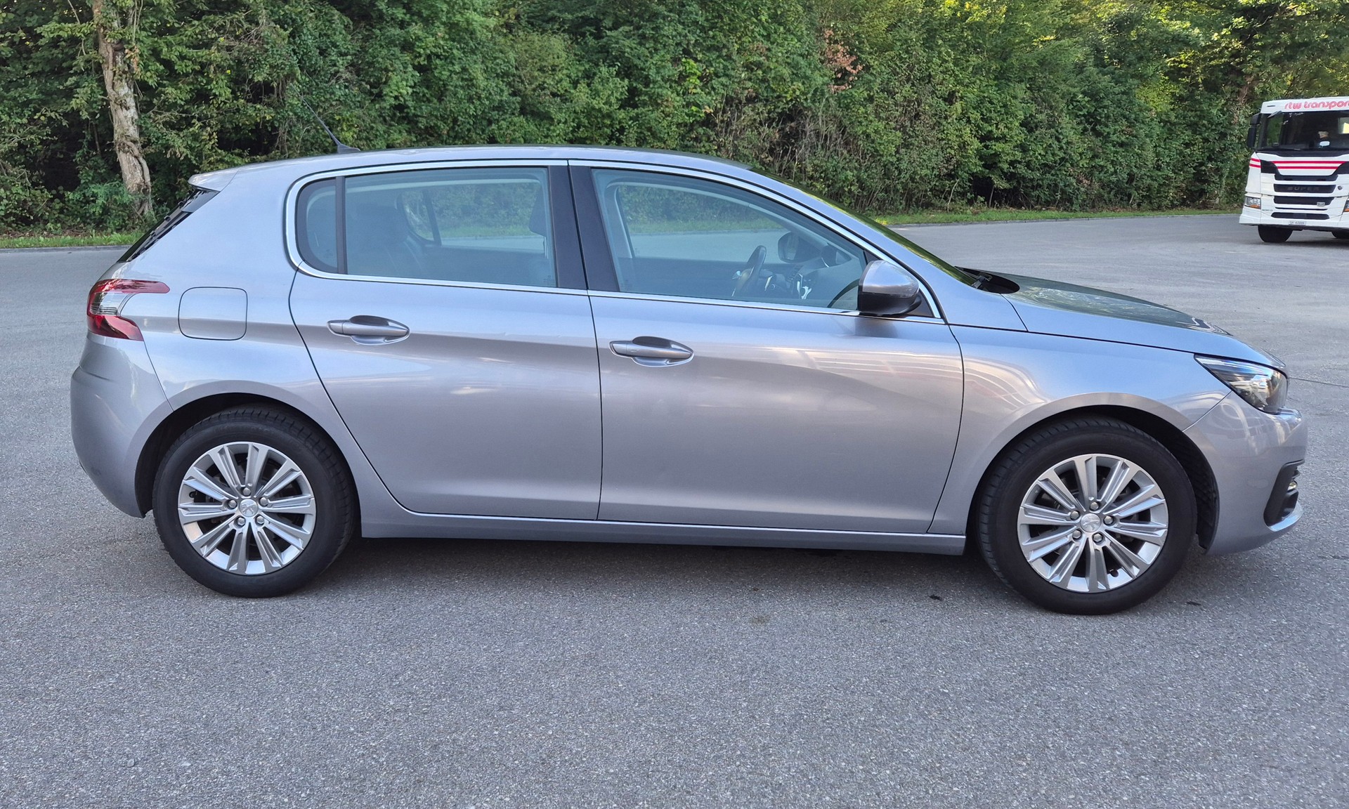 PEUGEOT 1.2 PureTech 130 Tech Edition S/S-image-11