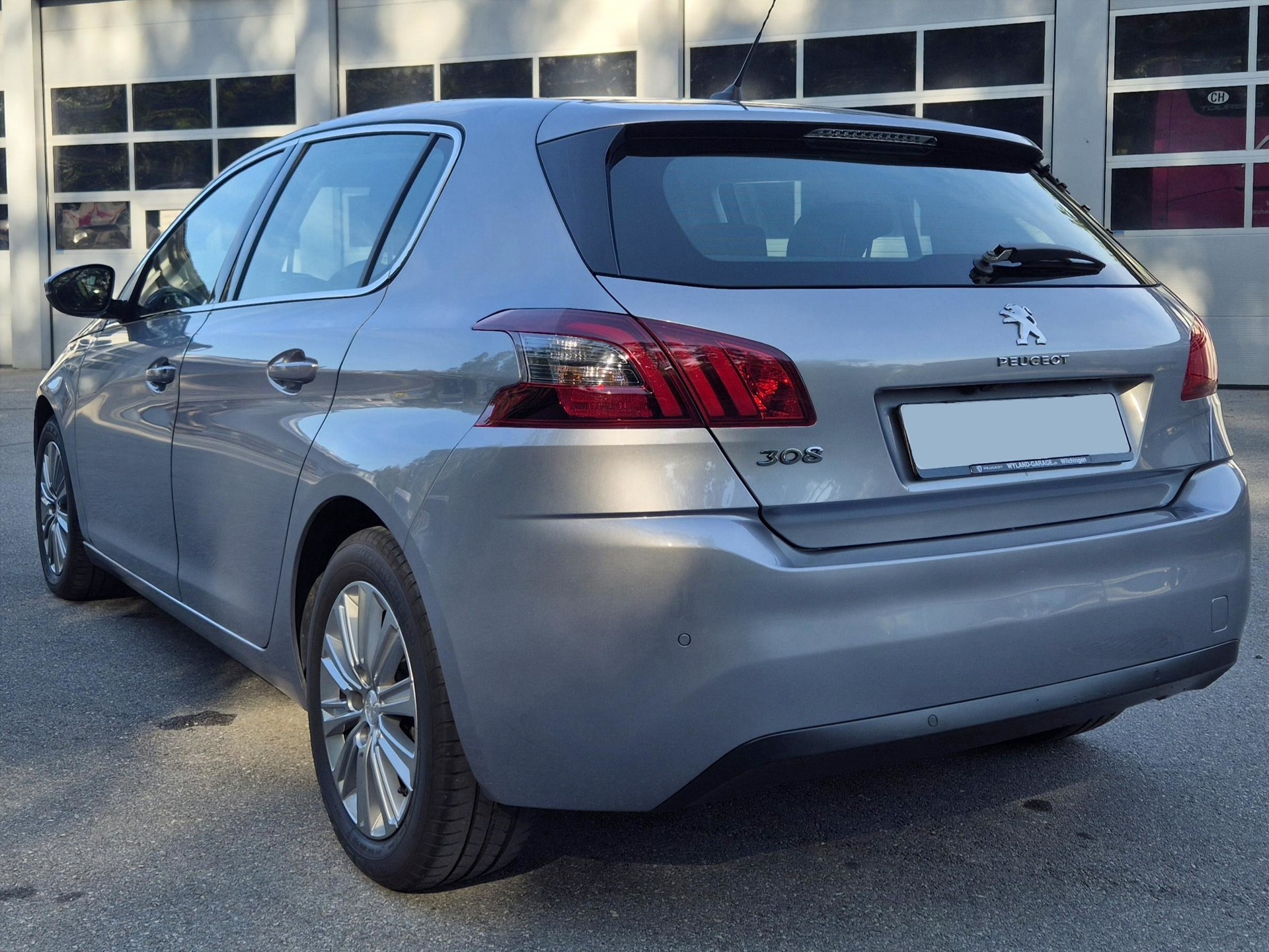 PEUGEOT 1.2 PureTech 130 Tech Edition S/S-image-6