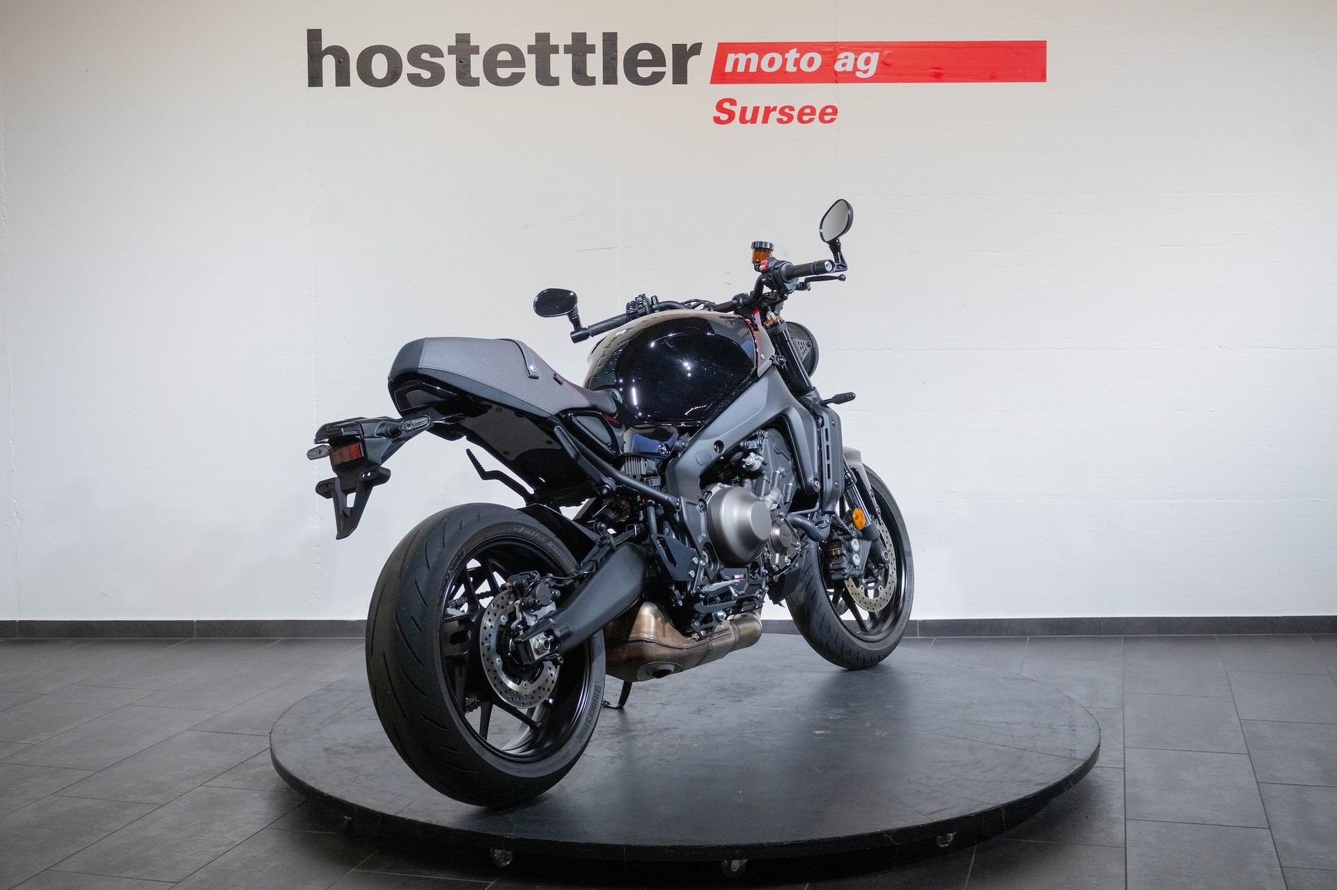 YAMAHA XSR 900-showroom-element-3